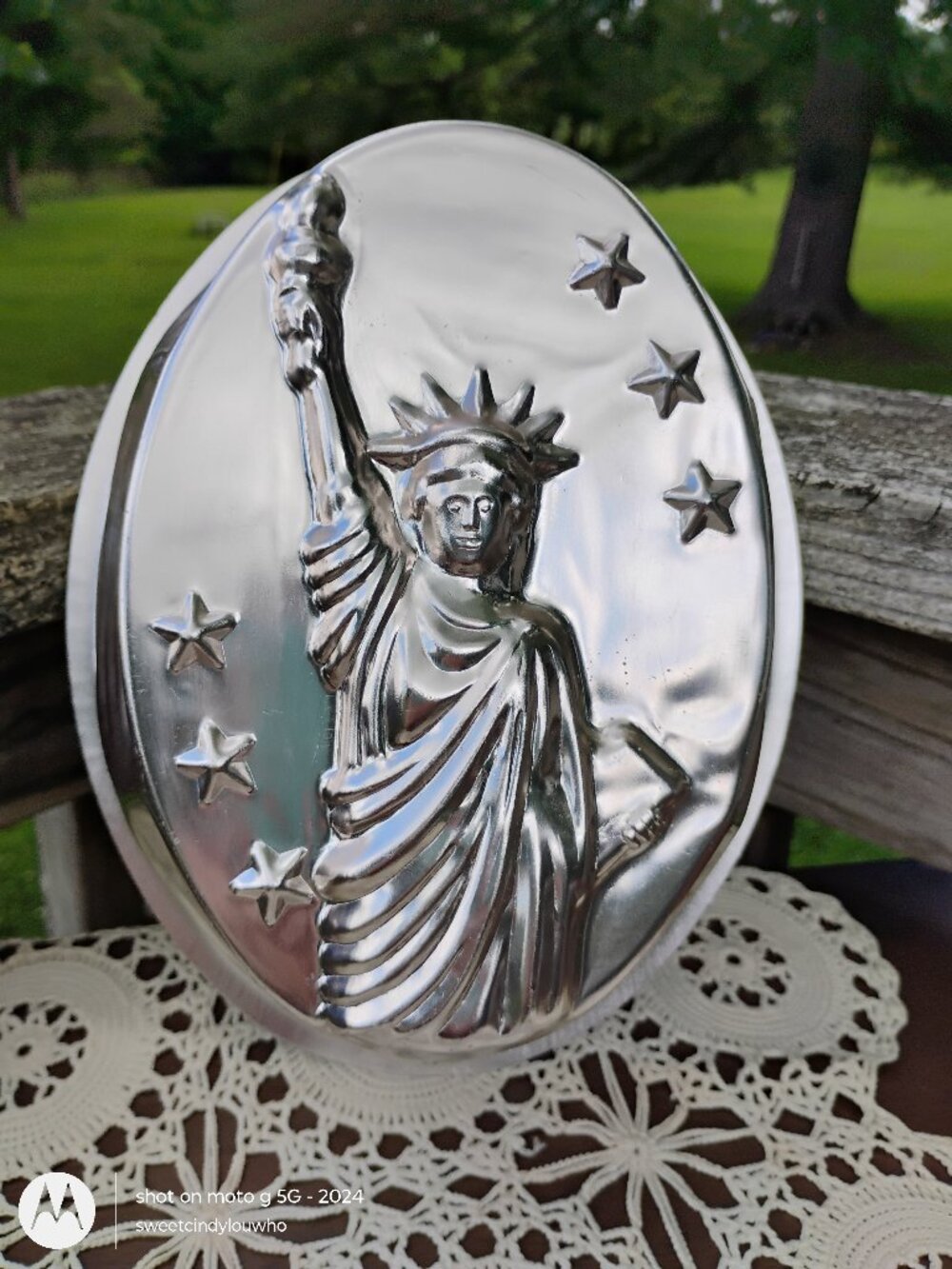 Statue of Liberty oval shaped 10 cup gelatin mold aluminum by AHCI made in 1985